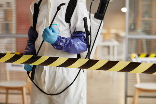 Professional Trauma Scene Cleanup technician working in Edison, NE